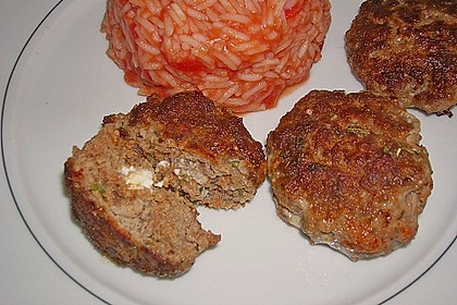 Griechische Hackb&auml;llchenspie&szlig;e mit Fetakern und Tomatenreis 23