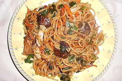 Gebratene Nudeln mit Gemüse, asiatisch 6