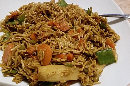 Gebratene Nudeln mit Gemüse, asiatisch 8