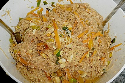 Chinesischer Glasnudelsalat
