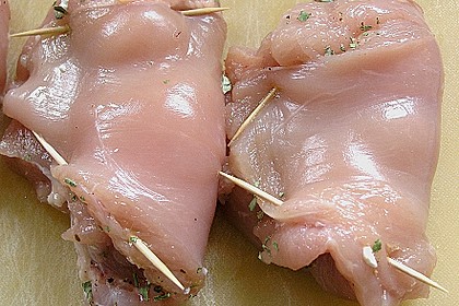 H&auml;hnchenbrust mit Schafsk&auml;se gef&uuml;llt 2