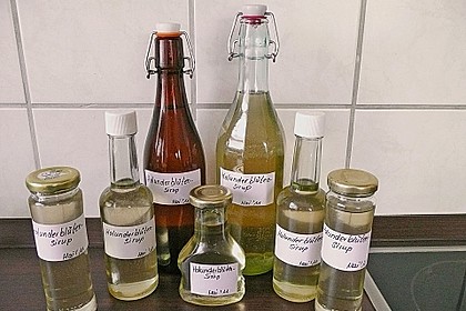 Holunderblütensirup 3