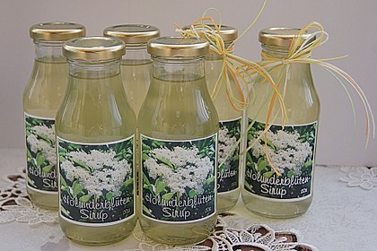 Holunderblütensirup 4