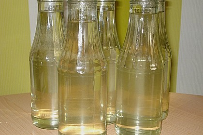 Holunderblütensirup 19