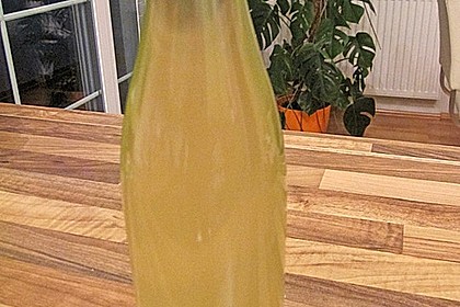 Holunderblütensirup 15
