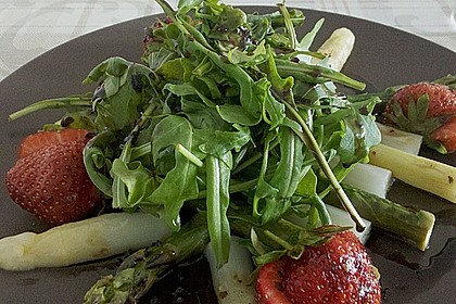Spargel - Erdbeer - Salat 45