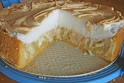 Rhabarberkuchen mit Vanillepudding und Baiser 4