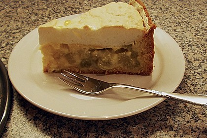 Rhabarberkuchen mit Vanillepudding und Baiser 7