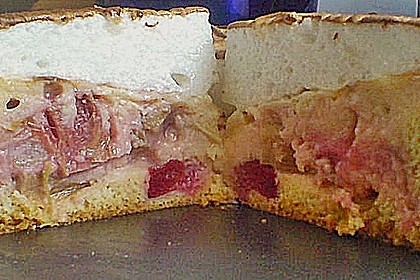 Rhabarberkuchen mit Vanillepudding und Baiser 10