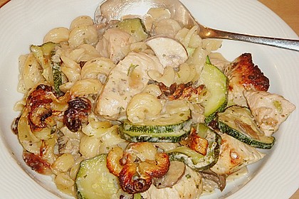 Nudelauflauf mit Champignons und Putenbrust 3