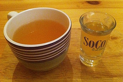 Klare Tomatensuppe mit Petersilienklößchen 17