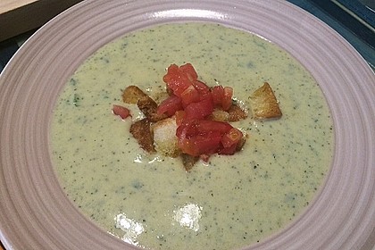 Ibu's kalte Zucchini - Joghurt - Suppe 5
