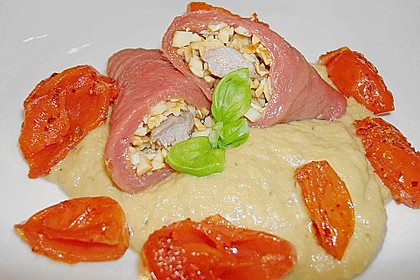 Lammr&ouml;llchen mit Auberginenp&uuml;ree
