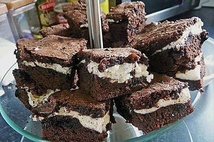 Oreo Brownies with Cream Cheese Swirls 2