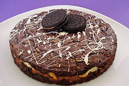 Oreo Brownies with Cream Cheese Swirls 4