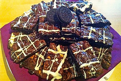Oreo Brownies with Cream Cheese Swirls 8