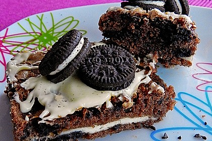 Oreo Brownies with Cream Cheese Swirls 1