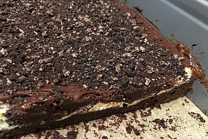 Oreo Brownies with Cream Cheese Swirls 15
