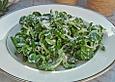 Feldsalat mit Zwiebelschmelz