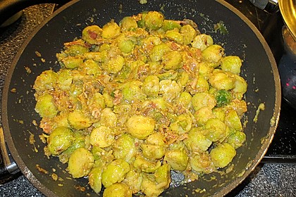 Rosenkohlsalat mit Eier und Speck 5