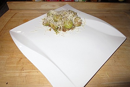 Rosenkohlsalat mit Eier und Speck 7