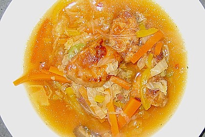 Scharfe asiatische H&uuml;hnersuppe
