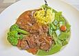 Rehgulasch aus dem Blatt geschnitten