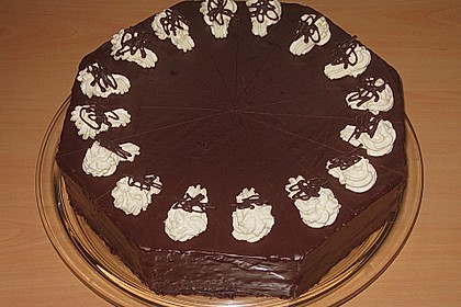 Gef&uuml;llte Schoko - Nuss - Torte 2