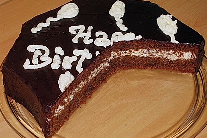 Gef&uuml;llte Schoko - Nuss - Torte 4