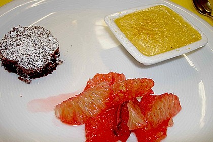 Tonkabohnen - Cr&egrave;me br&ucirc;l&eacute;e mit Zitrusragout