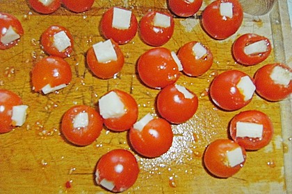 Bl&auml;tterteigzuckerln mit Tomaten und Parmesan 1