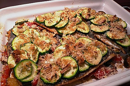 Doradenfilet mit Zucchini - Schuppen und Nuss - K&auml;se - Kruste