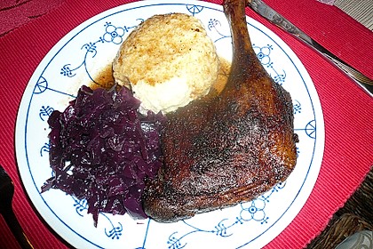 Gänsekeulen auf Rotkohl