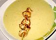 Spargelcremesuppe mit H&auml;hnchen - Sesam - Spie&szlig;