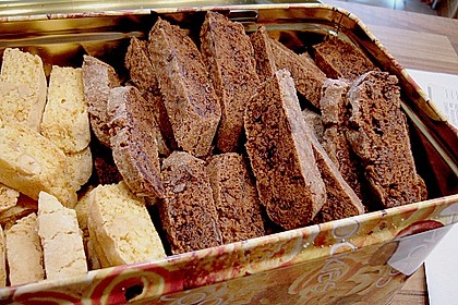 Cioccolato fondente cantuccini