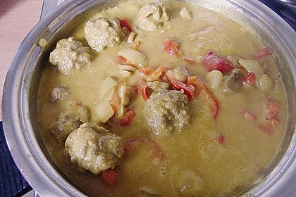 Hackfleischb&auml;llchen in Curry - Rahmso&szlig;e 1
