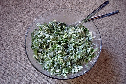 Endiviensalat mit Zwiebel - Sahnedressing 9