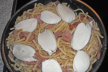 Schinkennudeln mit Mozzarella 1