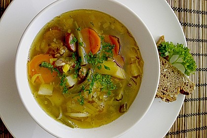 Tuelles Gem&uuml;sesuppe