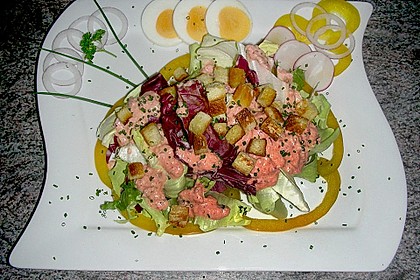 Salatsauce mit Radieschen