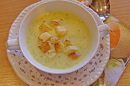 Bärlauch - Sahnesuppe mit Croutons 8