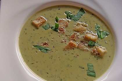 Bärlauch - Sahnesuppe mit Croutons 17
