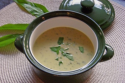Bärlauch - Sahnesuppe mit Croutons 14