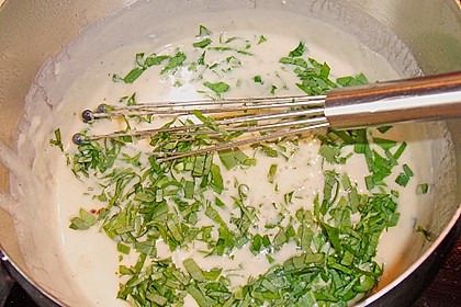 Bärlauch - Sahnesuppe mit Croutons 32