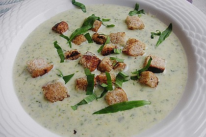 Bärlauch - Sahnesuppe mit Croutons 2