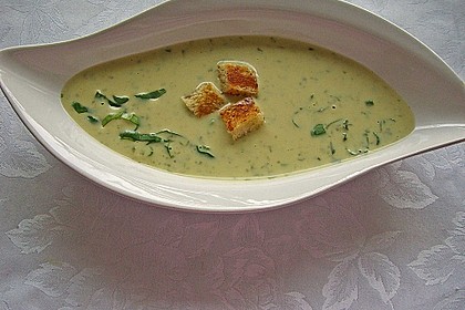 Bärlauch - Sahnesuppe mit Croutons 12