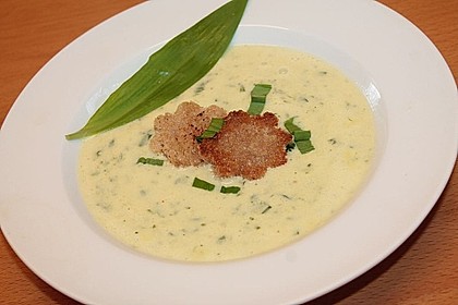 Bärlauch - Sahnesuppe mit Croutons 6