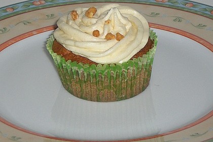 Marzipan Cupcakes 9