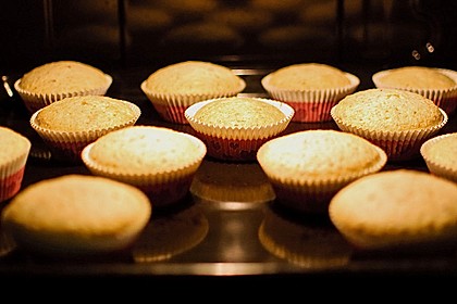 Marzipan Cupcakes 24