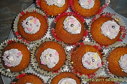 Marzipan Cupcakes 23